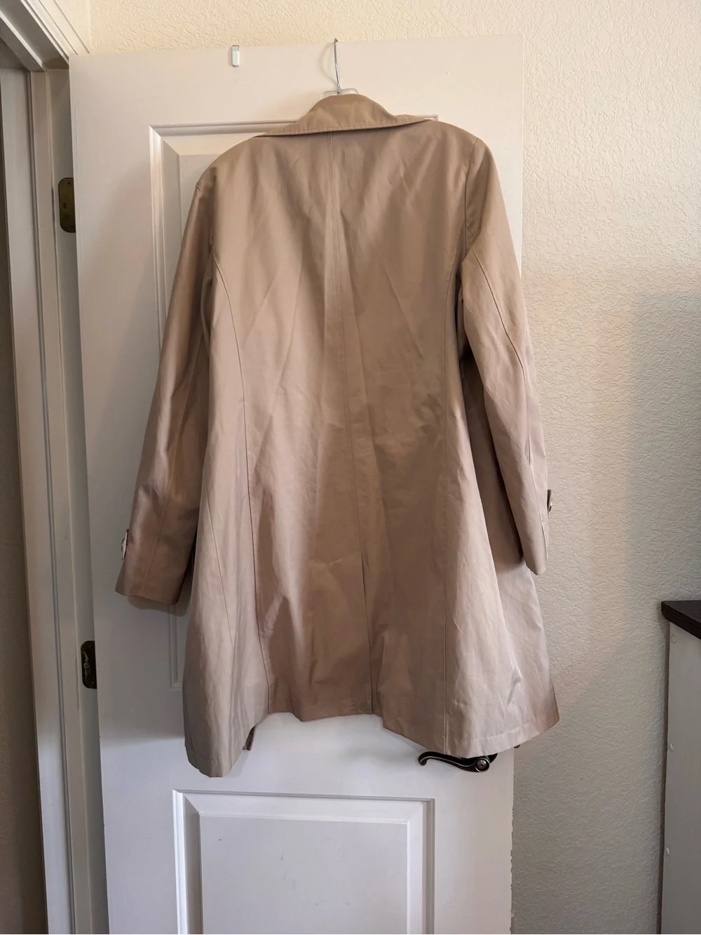 Michael Kors Beige Women's Trench Coat - Classic Single-Breasted